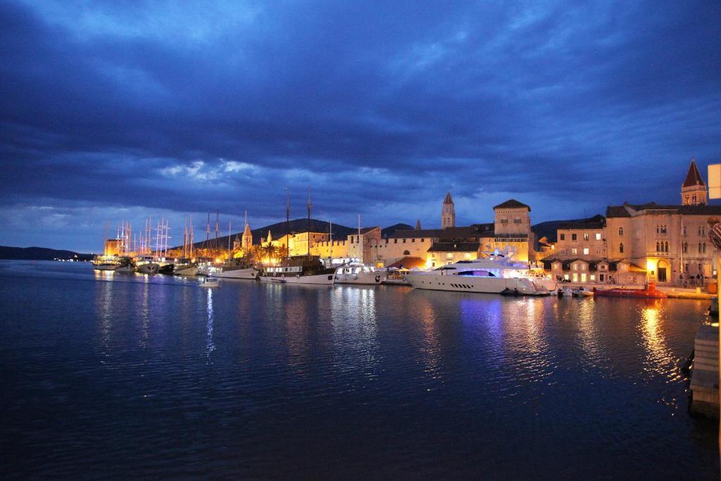 Apartments Delta Trogir Zimmer foto