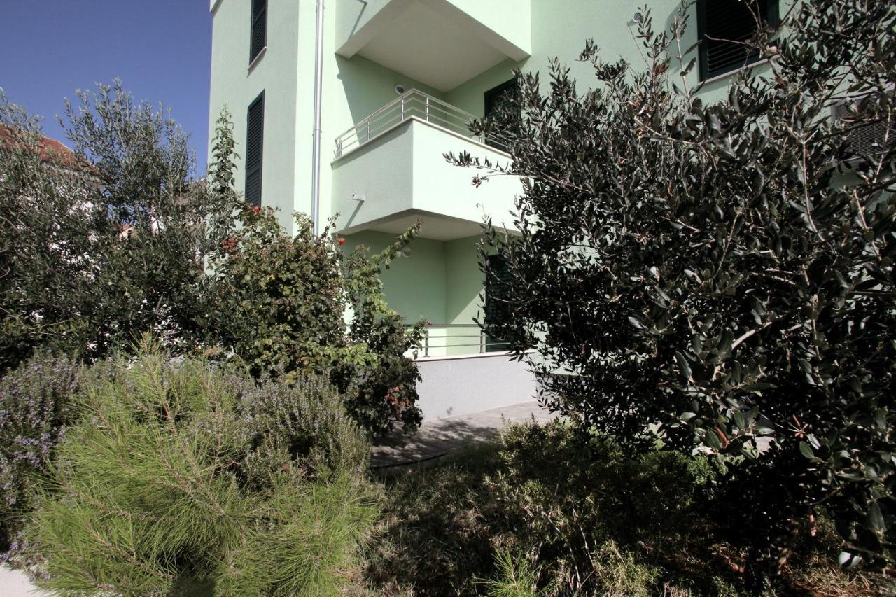 Apartments Delta Trogir Exterior foto